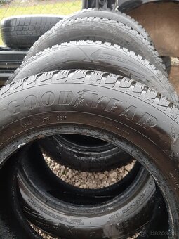 Zimné pneu 195/65R15 Gooyear UG9 - 2