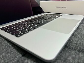 TOP STAV - 2020 MACBOOK PRO M1 13" - Kompletné balenie - 2