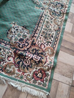 2xzeleny persky koberec - 2