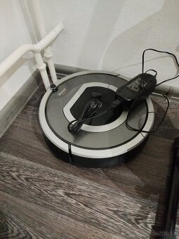 Robotický vysávač iRobot Roomba - 2