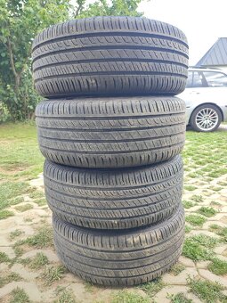 225/45R17 - 2