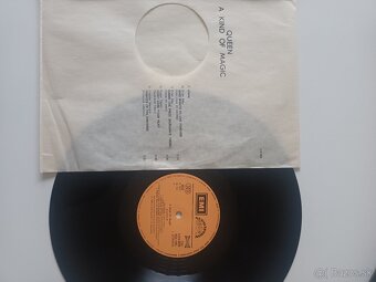LP Queen A kind of magic - 2