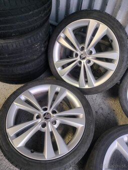 4ks alu disky orig. Škoda 5x112 R18 pneu 225/40 - 2