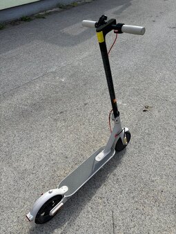 Elektrická kolobežka Xiaomi Electric Scooter 3 Grey EU - 2