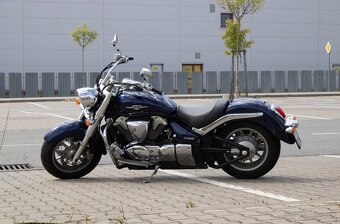 Suzuki VLR 1800 Intruder - 2