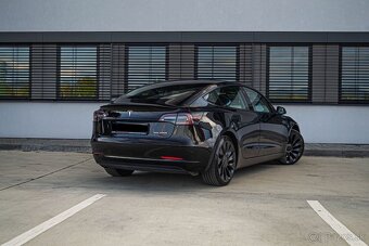 Tesla Model 3 - 2