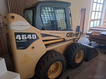Predaj šmykom riadeného nakladača GEHL 4640 Turbo - 2