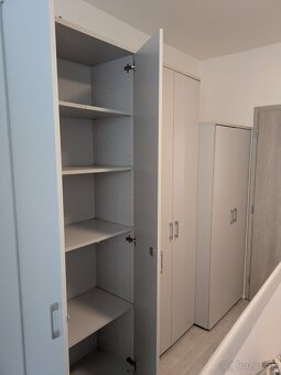 Darujem za odvoz 4 skrine - 2