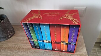 Predám kompletný box kníh Harry Potter, J.K.Rowling - 2