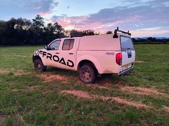 Predám Nissan Navara 2.5 dci 140 je 177000km - 2