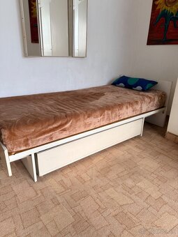 darujem za odvoz postel s úložným priestorom - 2