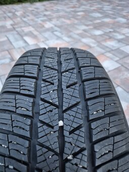 205/60 R16 - 2
