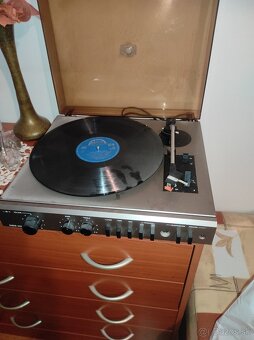 Predám gramofón Tesla - 2