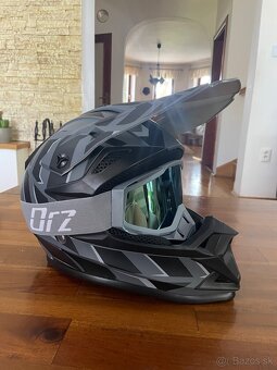 Motocross prilba - 2