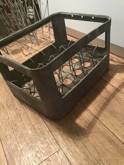 STARá KOVOVá PREPRAVKA MEVA - 2