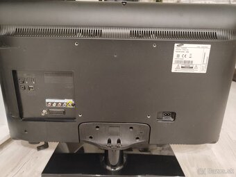 32" Samsung UE32EH4000W - 2