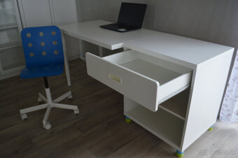 Pisací stôl a strolička - 2