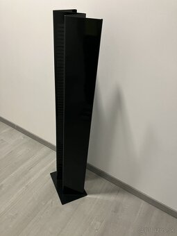 Kovový stojan na CD - 2