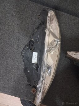 Predám predné svetlá Peugeot 307sw - 2