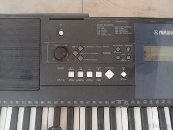 Yamaha PSR P333 - 2