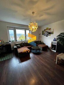 Krásny 3 izbový byt vo Vajnoroch - 2