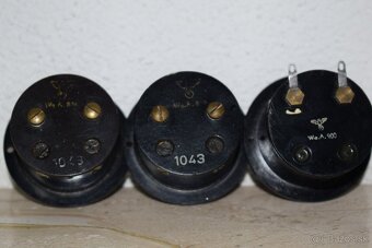 WWII nemecké letecké diely, servo motory a male suciastky - 2