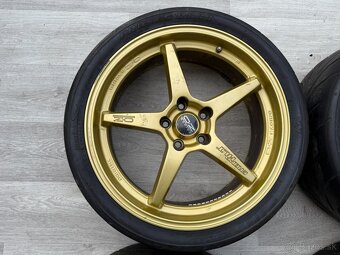 R19 KOLA OZ RACING CRONO HLT 5X114,3 235/35/ZR19 - 2