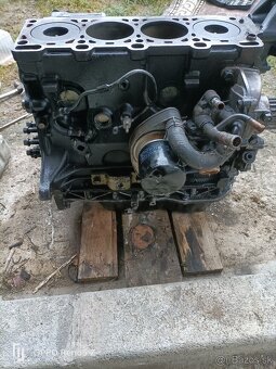 Rozpredám motor - prevodovku Mazda 5 - 2