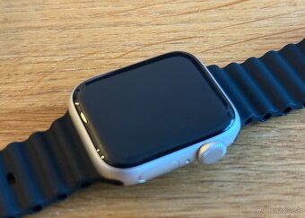 Predám Apple Watch SE (1. generácia) – GPS, 40 mm, Silver (h - 2