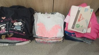 Balík oblečenia dievčatko 122-128 27ks - 2