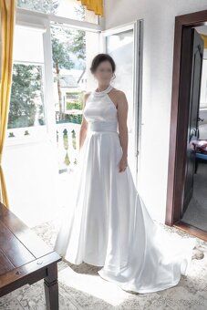 Predám elegantné saténové svadobné šaty - 2