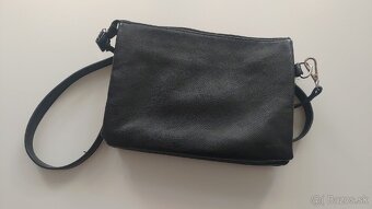 Čierna kabelka cez plece - 2