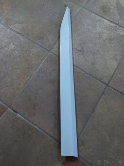 Lišta, pravé predné dvere Superb 3. - 2