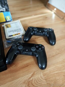 Predám Playstation 4 Pro 1Tb + 2x ovládač a hry - 2