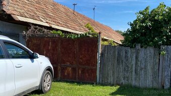 Rodinný dom s veľkým pozemkom 1356 m² v Malom Záluží - 2