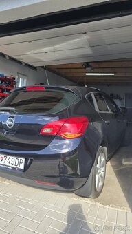 Predam opel astra j 1.6 benzin - 2