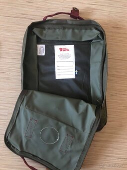 Batoh Fjällräven Kanken military s vínovými popruhmi - 2