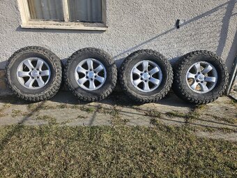 Predám BF-Goodrich KM3 285/70 R17 - 2