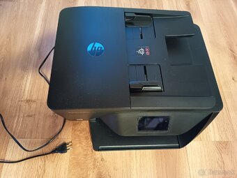 Ponúkam na predaj multifunkčné zariadenie HP - 2