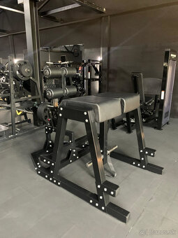 GLUTE REVERSE HYPER - NOVÉ - 2