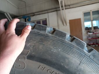 Predam zaberove pneu 315/80 R22.5 - 2