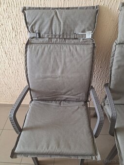PREDAM 3 PODSEDAKY NA STOLIČKY - 2