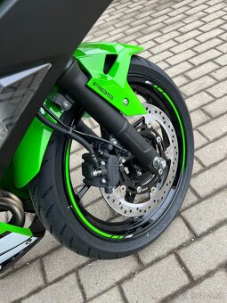 Kawasaki Ninja 500 SE zelená - 2