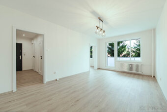 Na predaj 2 izbový byt v centre mesta Vrútky - 2