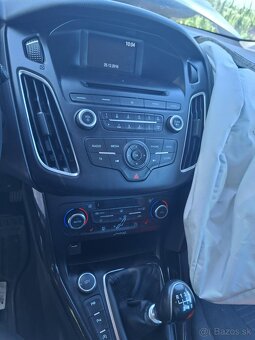 Rozpredám Ford Focus III 1.0 92kw EcoBoost 2015 - 2