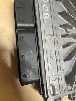 Riadiaca jednotka ECU Volvo 31392982 / 0281030782 - 2