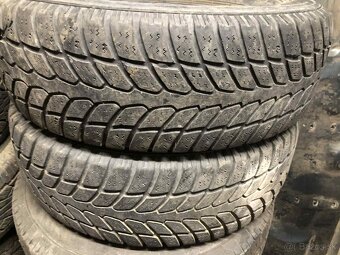 predam zimne pneu 235/75R15 - 2