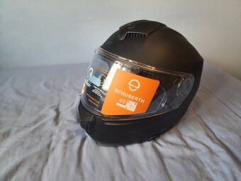 NOVÁ SCHUBERTH S3 - M / integrálna prilba - 2
