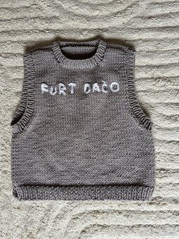 Pletená vesta „furt dačo“ - 2