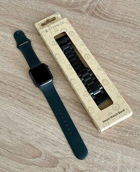 Apple Watch SE 40 mm s nabíjačkou - 2